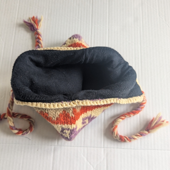 NWOT Handmade 100% Wool Knit Beanie from Nepal Colorful Size: One size - Picture 5 of 9